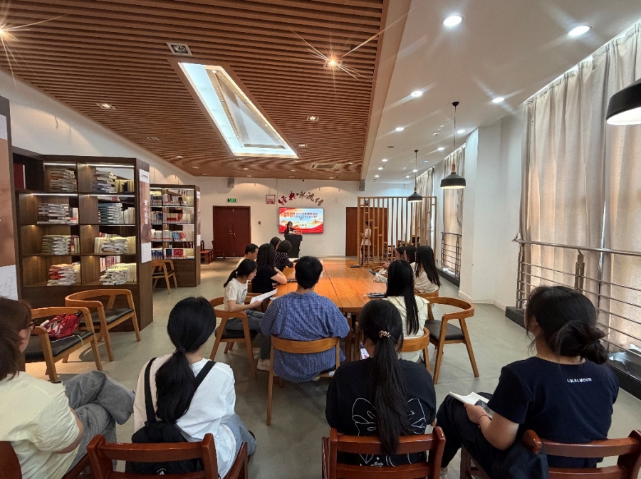 “红色文献寻根·筑牢理想信念”主题研学活动圆满举行